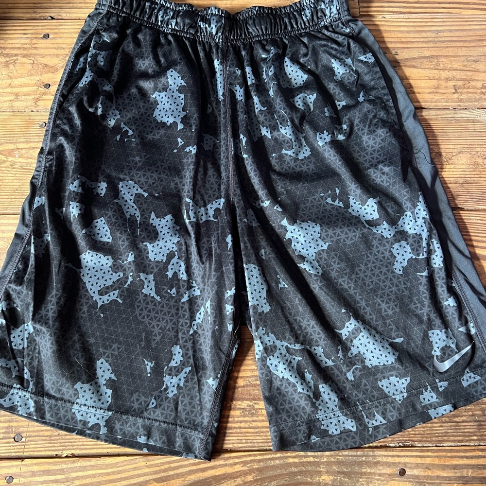 Nike Men's Black and Gray Athletic Shorts